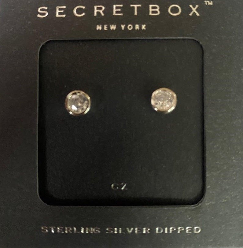 DAINTY CUBIC STUDS